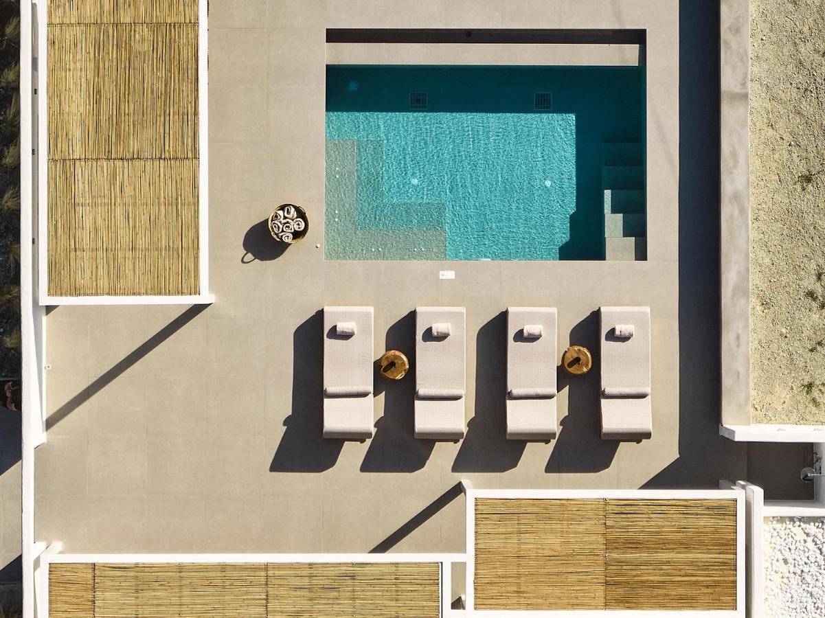 Dot Milos Adamantas  Exterior photo