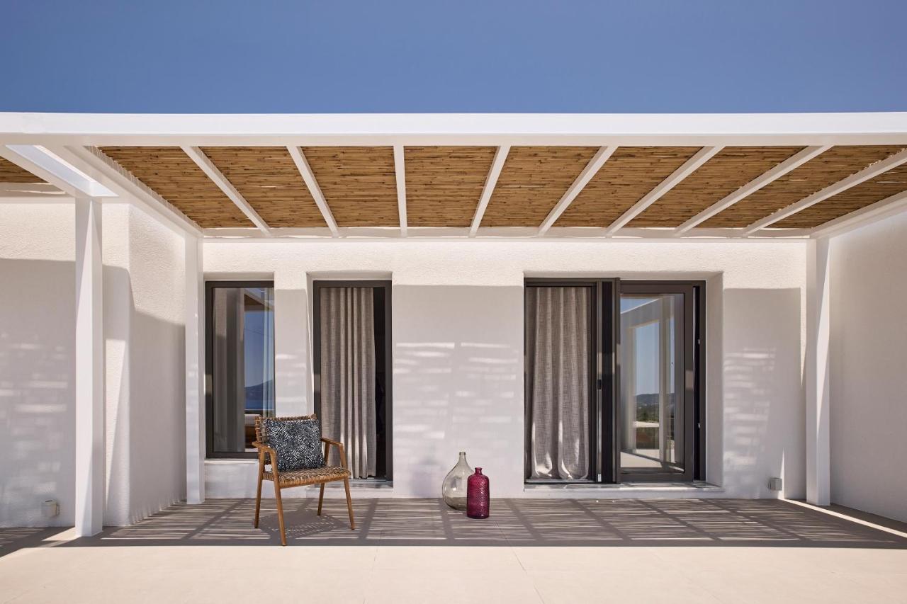 Dot Milos Adamantas  Exterior photo